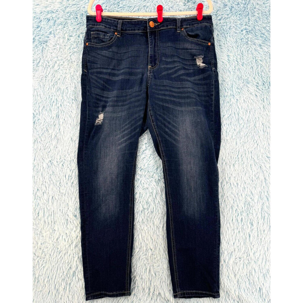 Almost Famous High Rise Roll-Up Jeans Size 16 Medium Wash Women's Denim Casual